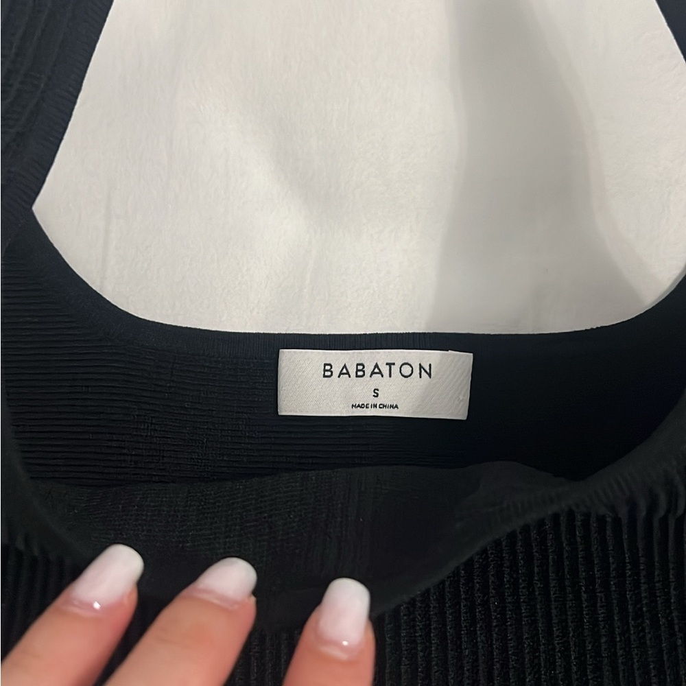 Babaton Black Ribbed Crop Top - Picture 3 of 3